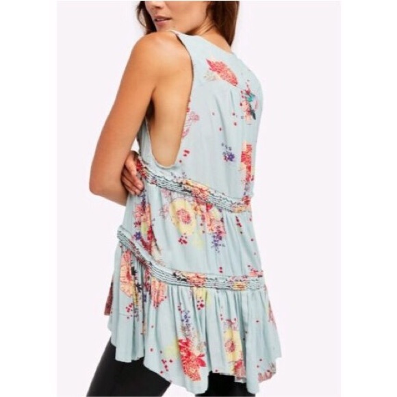 Free People Tops - NWT FREE PEOPLE Floral Tank